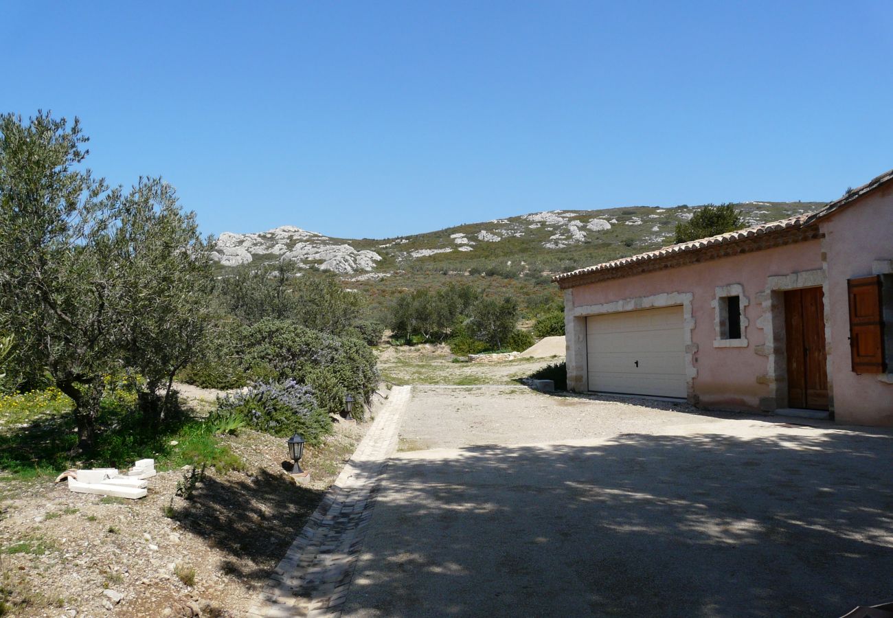 Villa à Mouriès - Location vacances maison piscine MOURIES LS1-174.