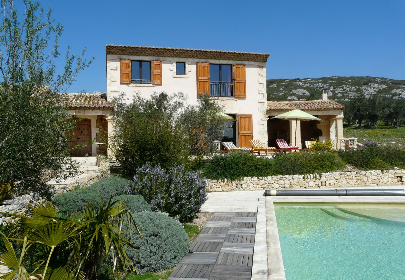 Villa à Mouriès - Location vacances maison piscine MOURIES LS1-174.