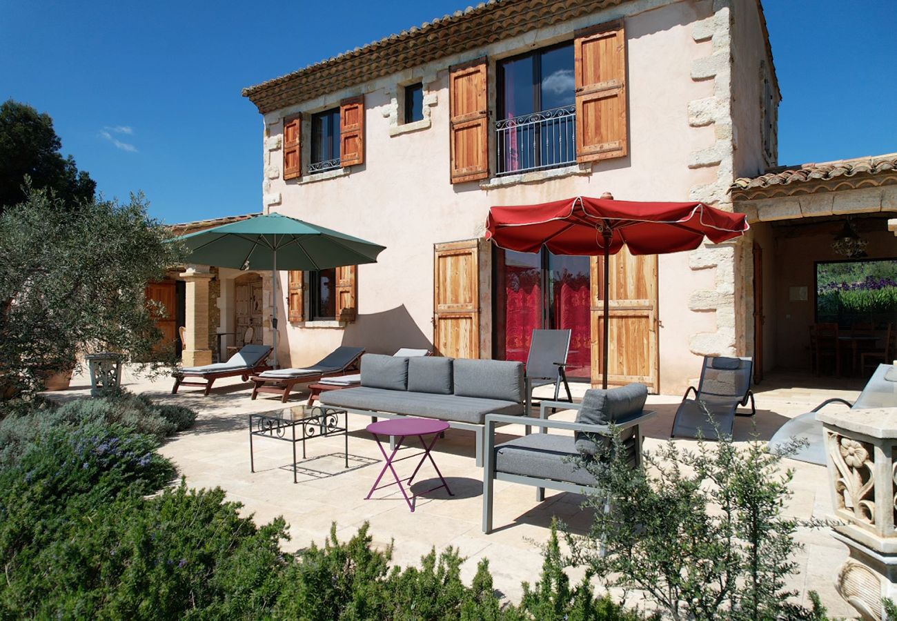 Villa à Mouriès - Location vacances maison piscine MOURIES LS1-174.