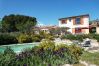 Villa à Mouriès - Location vacances maison piscine MOURIES LS1-174. Villa à Mouriès - Location vacances maison piscine MOURIES LS1-174.