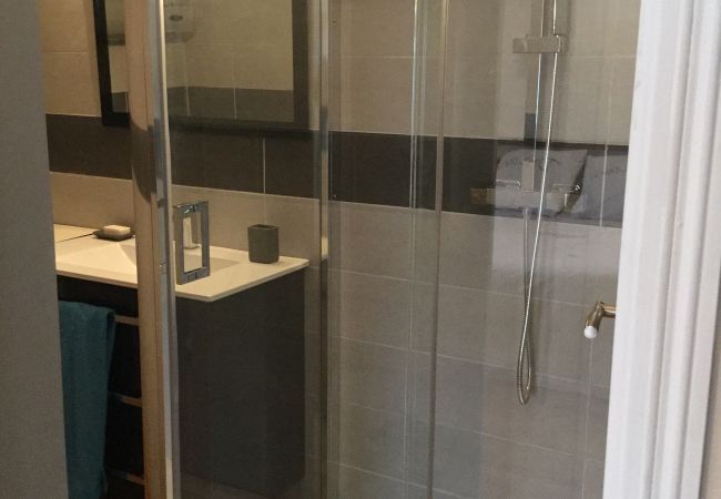 Maison à Fontvieille - Location vacances avec piscine FONTVIEILLE LS1-256. Maison à Fontvieille - Location vacances avec piscine FONTVIEILLE LS1-256.