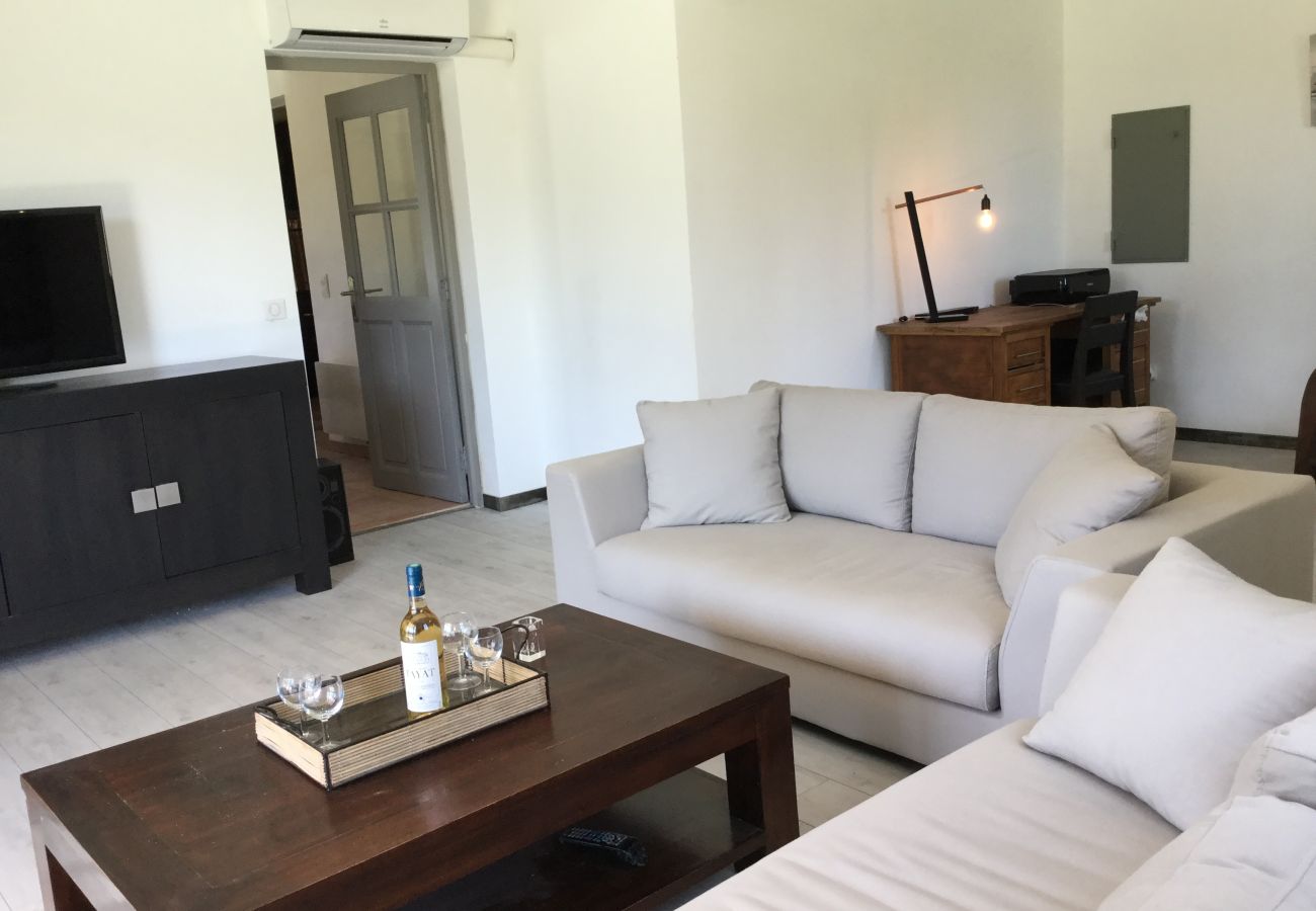 Maison à Fontvieille - Location vacances avec piscine FONTVIEILLE LS1-256.