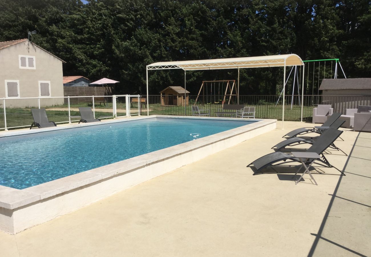 Maison à Fontvieille - Location vacances avec piscine FONTVIEILLE LS1-256.
