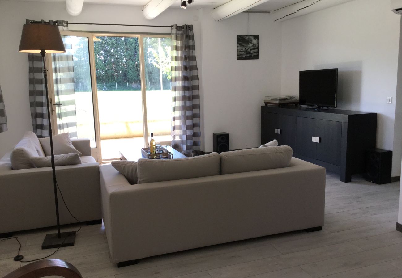 Maison à Fontvieille - Location vacances avec piscine FONTVIEILLE LS1-256.