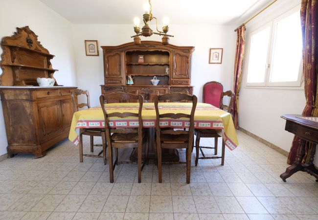 Maison à Châteauneuf-le-Rouge - Location vacances CHATEAUNEUF LE ROUGE LS7-80 Maison à Châteauneuf-le-Rouge - Location vacances CHATEAUNEUF LE ROUGE LS7-80