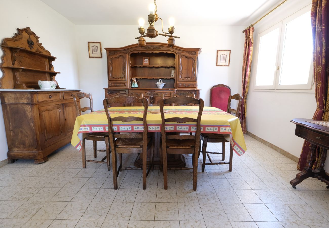 Maison à Châteauneuf-le-Rouge - Location vacances CHATEAUNEUF LE ROUGE LS7-80