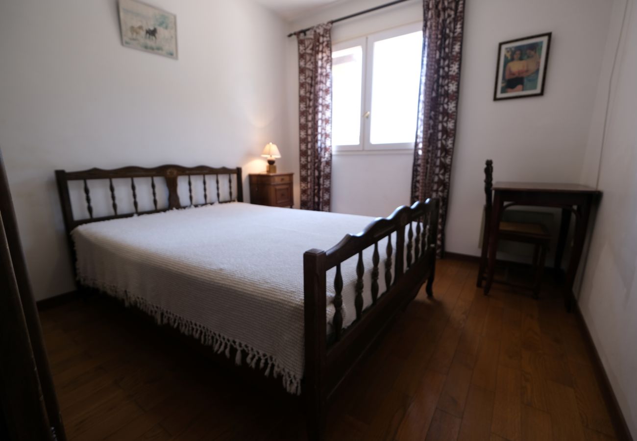 Maison à Châteauneuf-le-Rouge - Location vacances CHATEAUNEUF LE ROUGE LS7-80