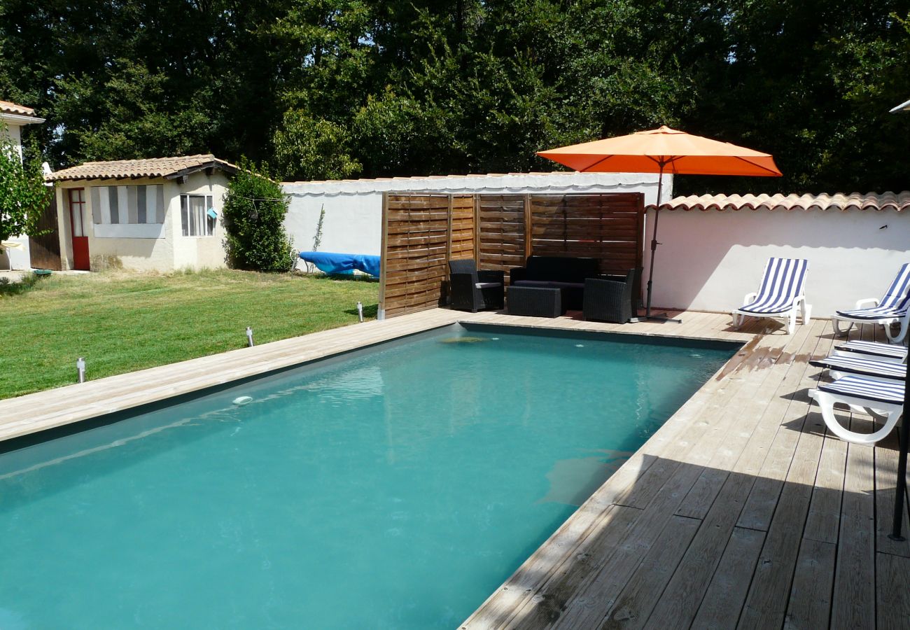 Maison à Maubec - Location vacances maison piscine MAUBEC LS2-188.
