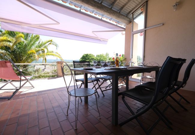 Villa à Mérindol - Location vacances maison piscine MERINDOL LS2-153 Villa à Mérindol - Location vacances maison piscine MERINDOL LS2-153