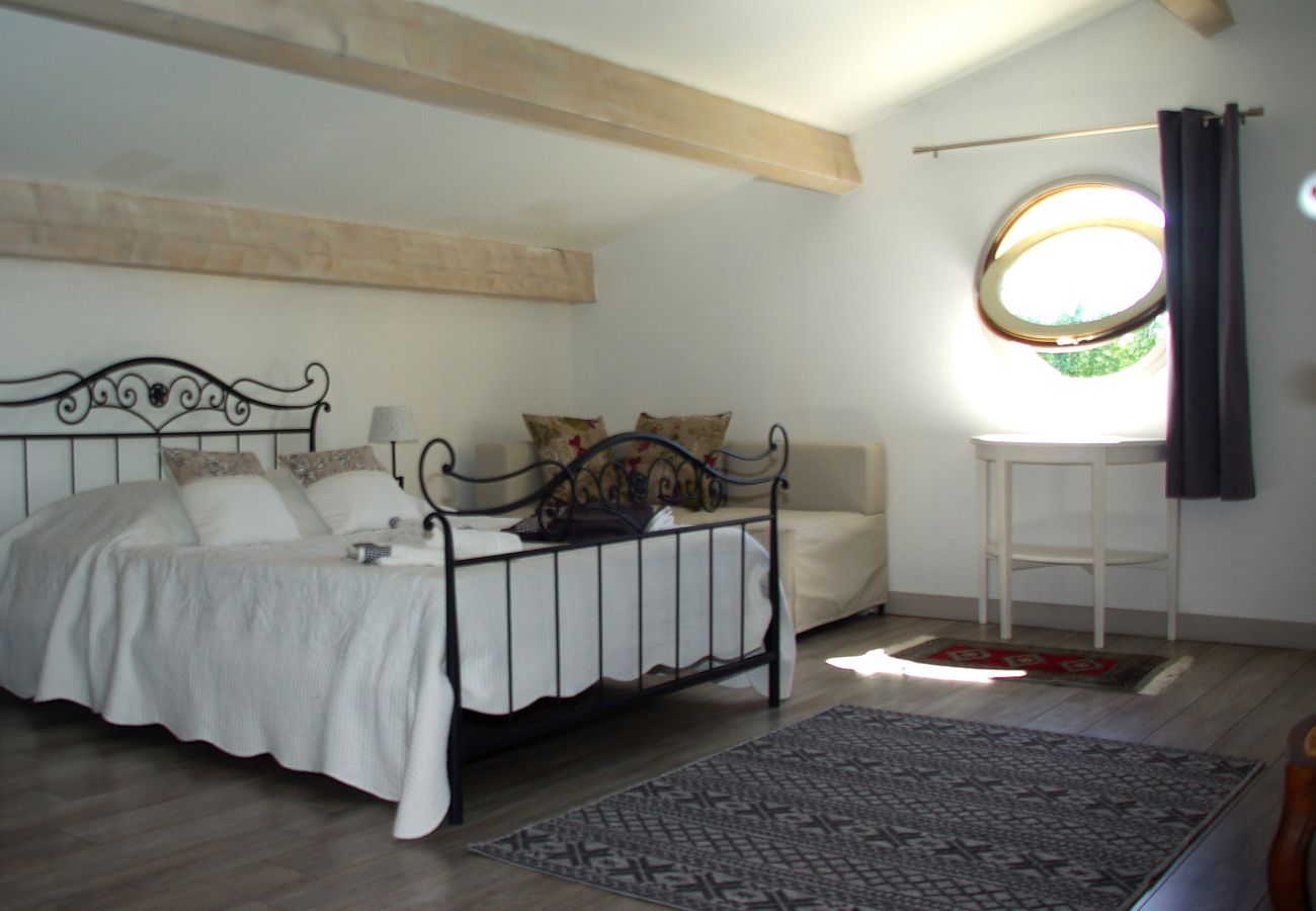 Villa à Gordes - Location vacances maison piscine GORDES LS2-107.