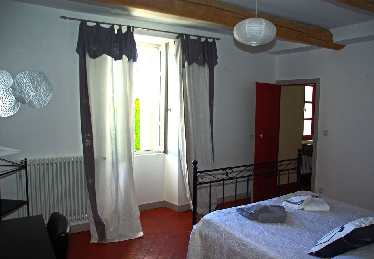 Villa à Gordes - Location vacances maison piscine GORDES LS2-107.