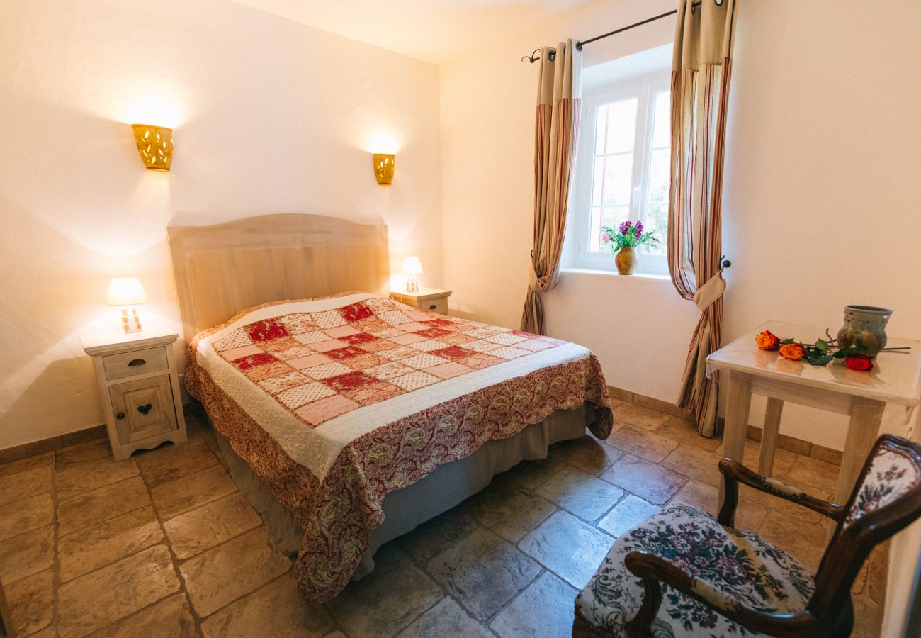 Maison à Lioux - Location vacances maison piscine LIOUX LS2-92.