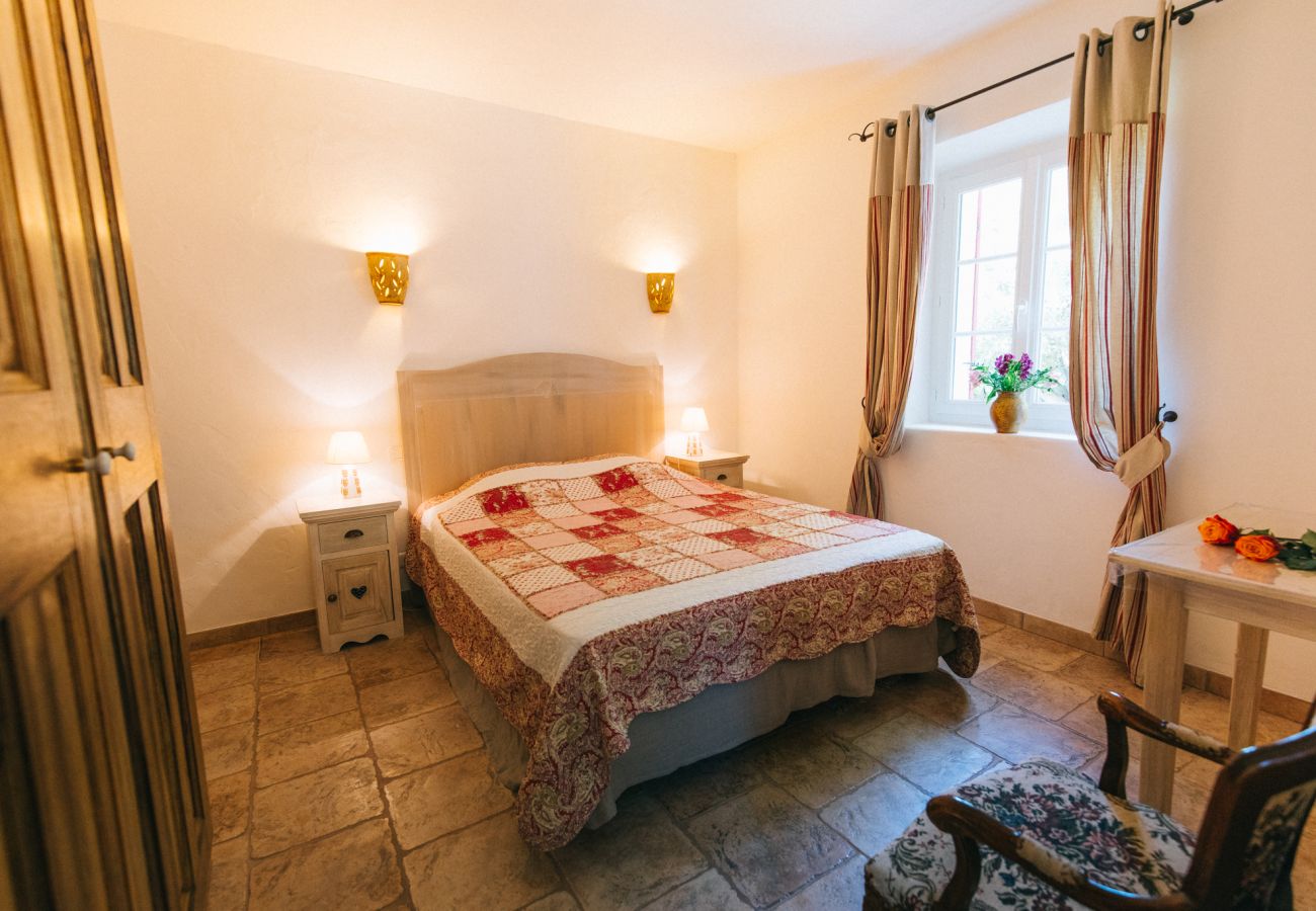 Maison à Lioux - Location vacances maison piscine LIOUX LS2-92.