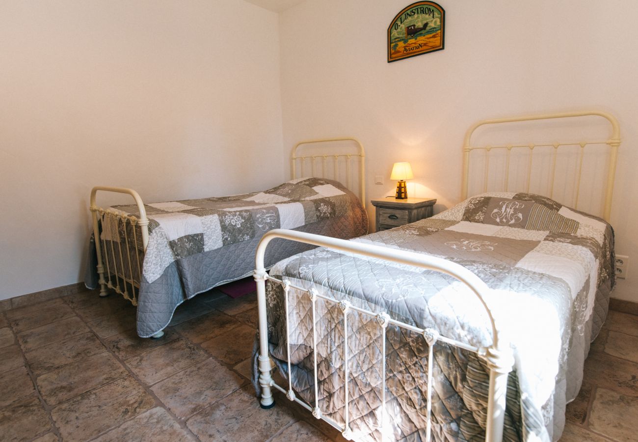Maison à Lioux - Location vacances maison piscine LIOUX LS2-92.