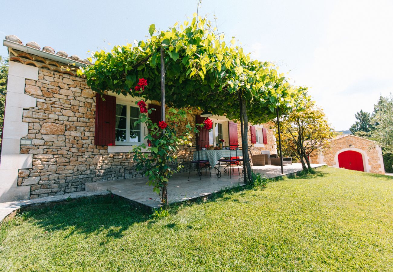 Maison à Lioux - Location vacances maison piscine LIOUX LS2-92.