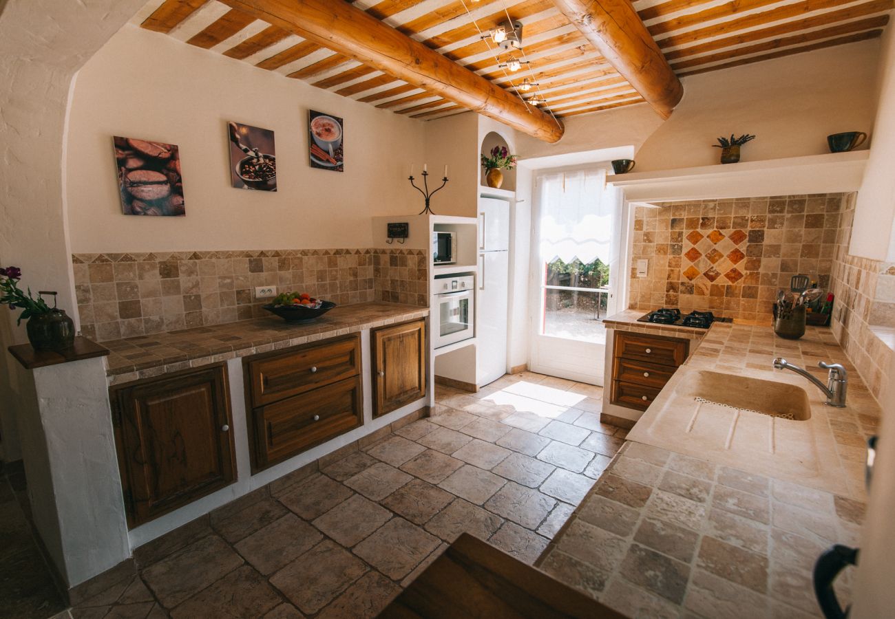 Maison à Lioux - Location vacances maison piscine LIOUX LS2-92.