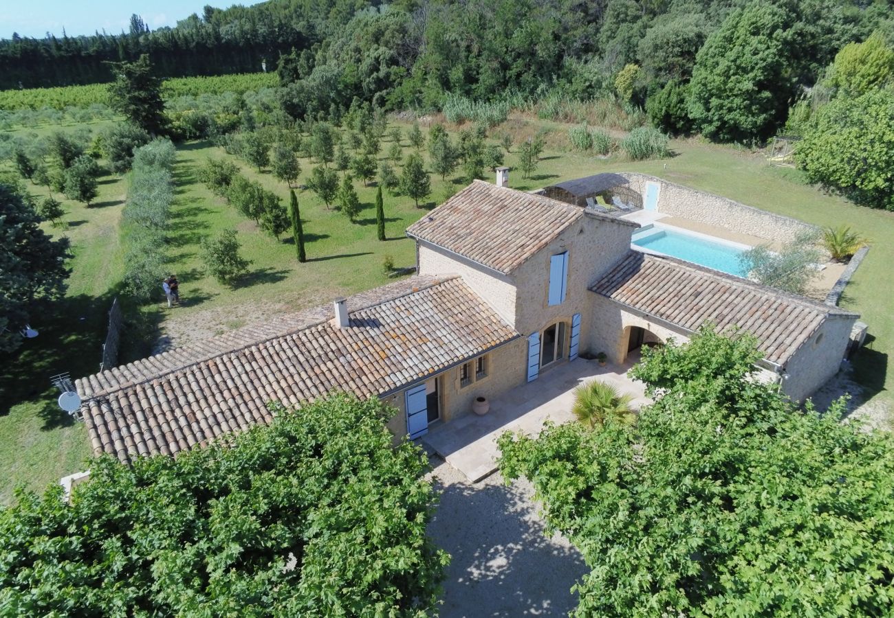 Location vacances CHEVAL-BLANC maison à louer mas provençal