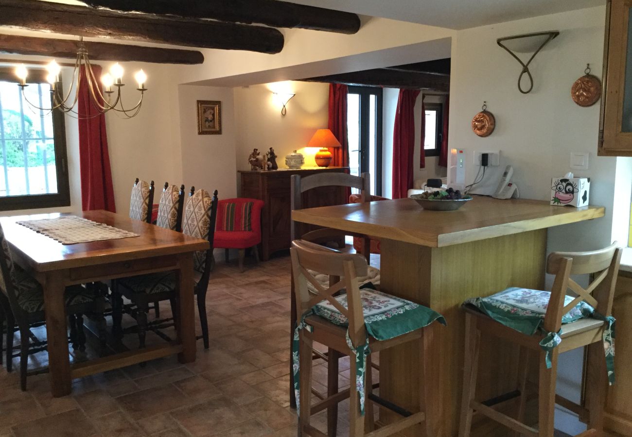Villa à Venelles - Location vacances maison piscine VENELLES LS7-257.