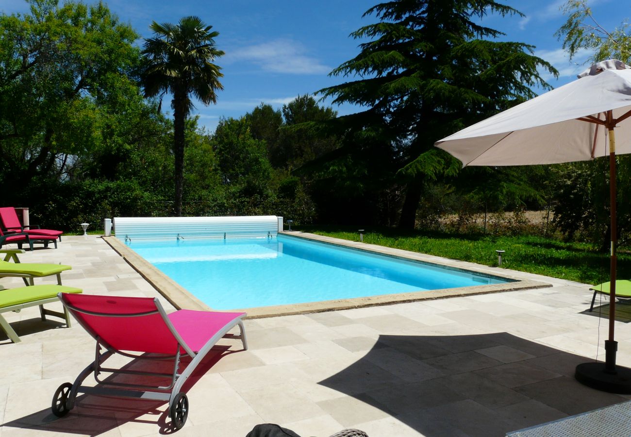 Villa à Venelles - Location vacances maison piscine VENELLES LS7-257.
