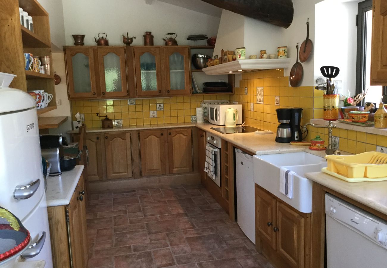 Villa à Venelles - Location vacances maison piscine VENELLES LS7-257.