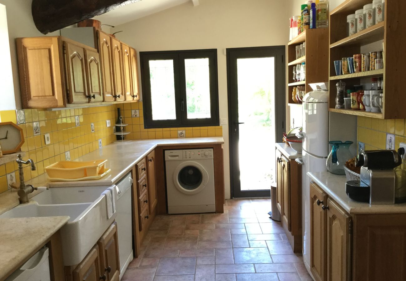 Villa à Venelles - Location vacances maison piscine VENELLES LS7-257.