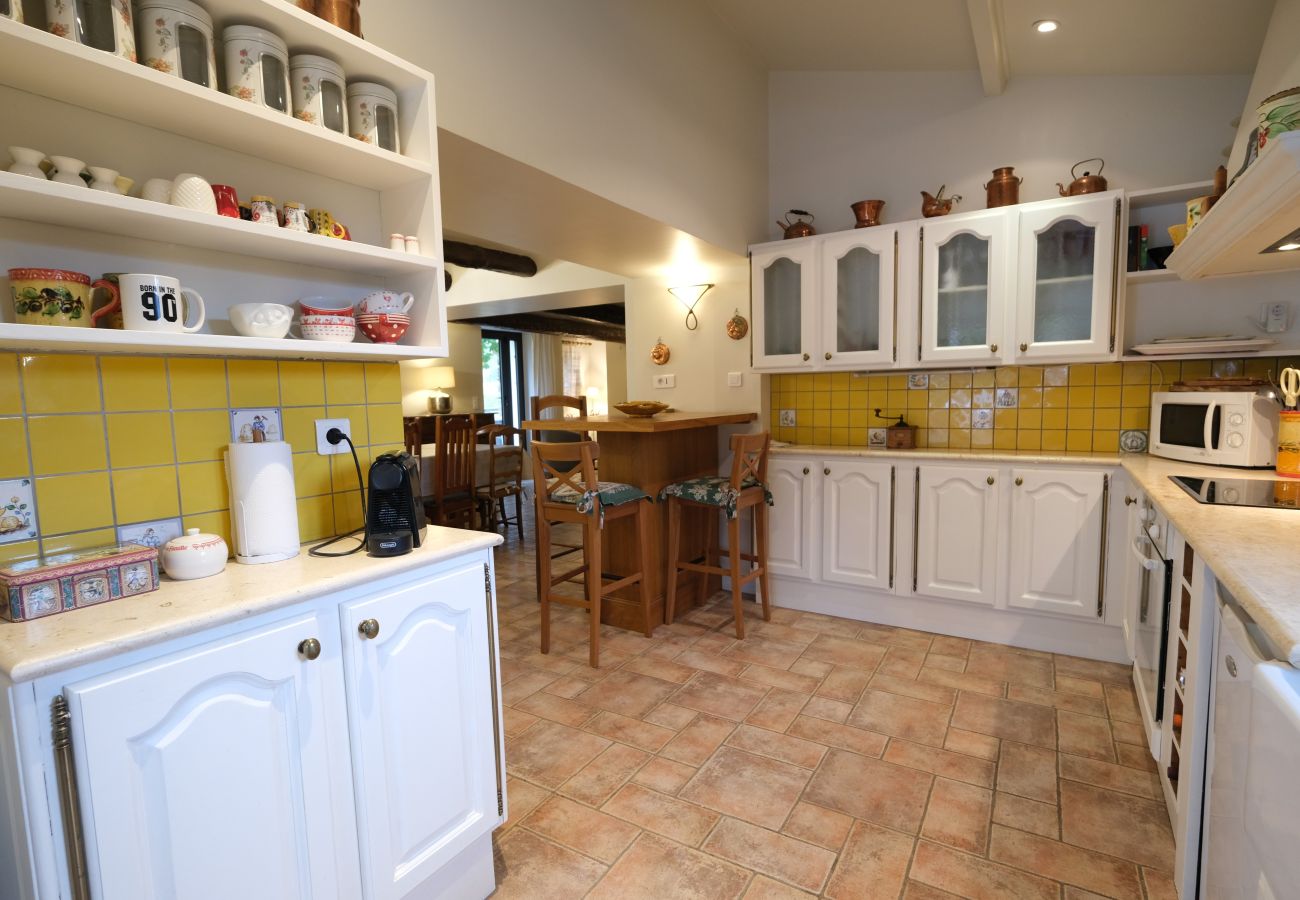 Villa à Venelles - Location vacances maison piscine VENELLES LS7-257