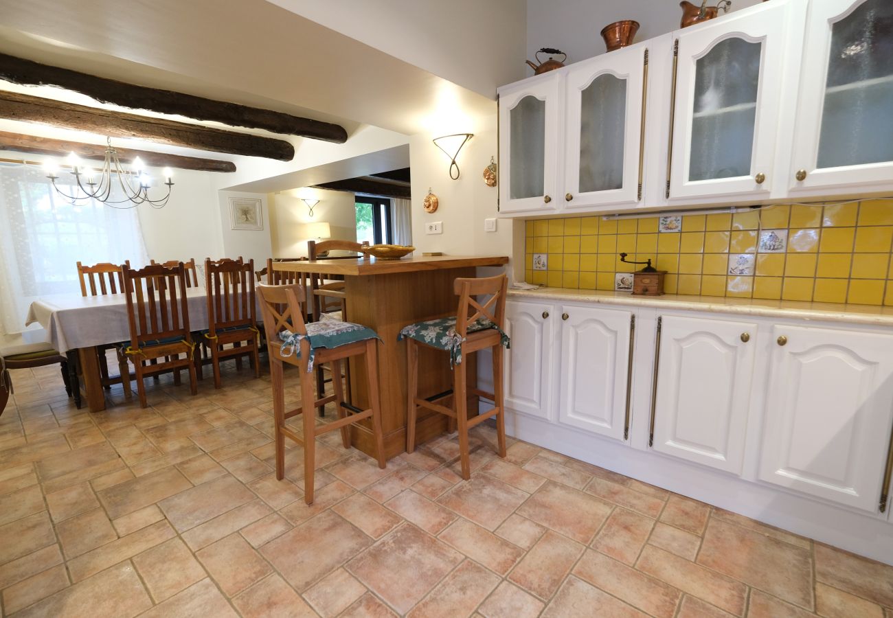 Villa à Venelles - Location vacances maison piscine VENELLES LS7-257