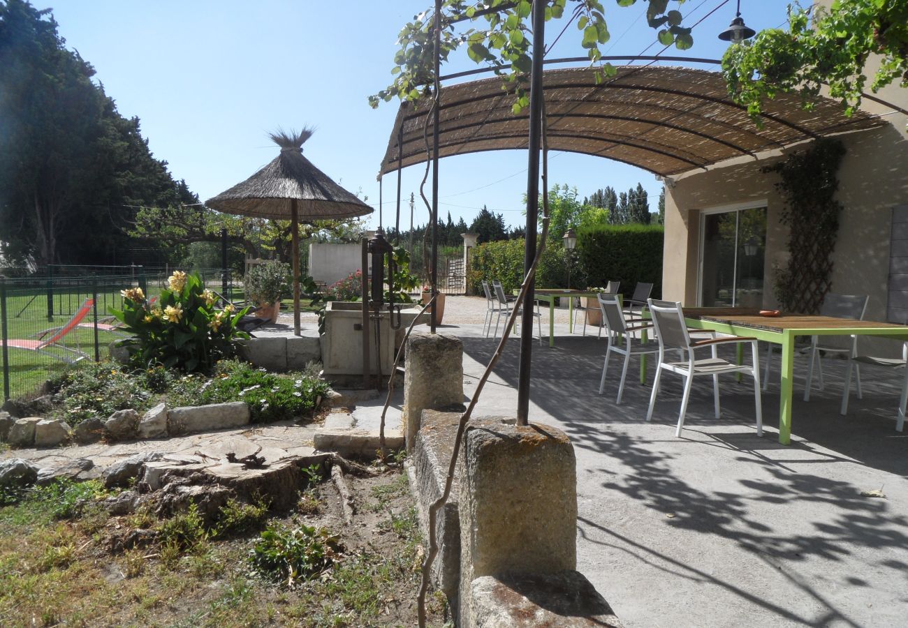 Villa à Barbentane - Location vacances avec piscine BARBENTANE LS6-255.
