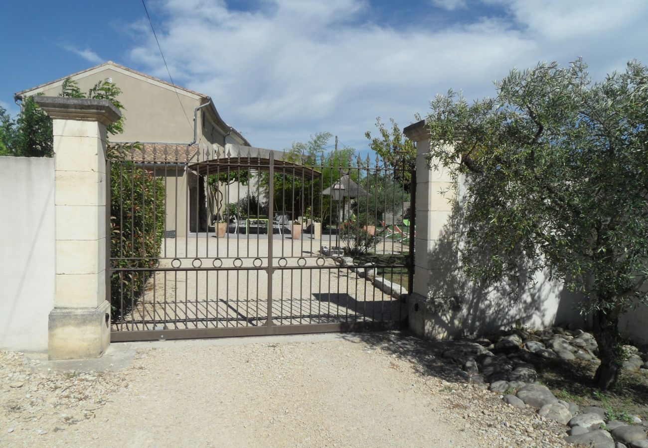 Villa à Barbentane - Location vacances avec piscine BARBENTANE LS6-255.