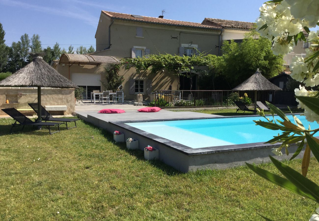 Villa à Barbentane - Location vacances avec piscine BARBENTANE LS6-255.