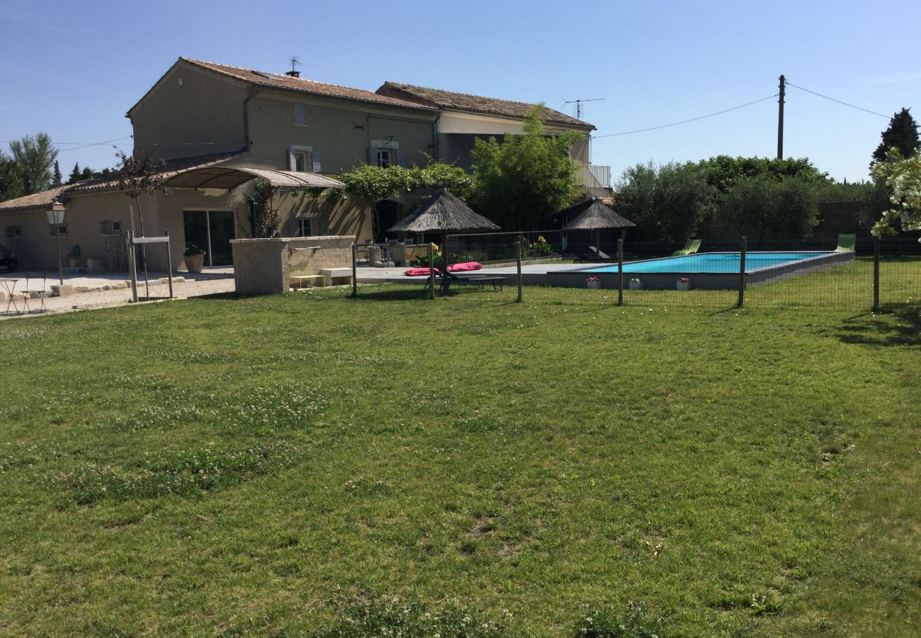 Villa à Barbentane - Location vacances avec piscine BARBENTANE LS6-255.