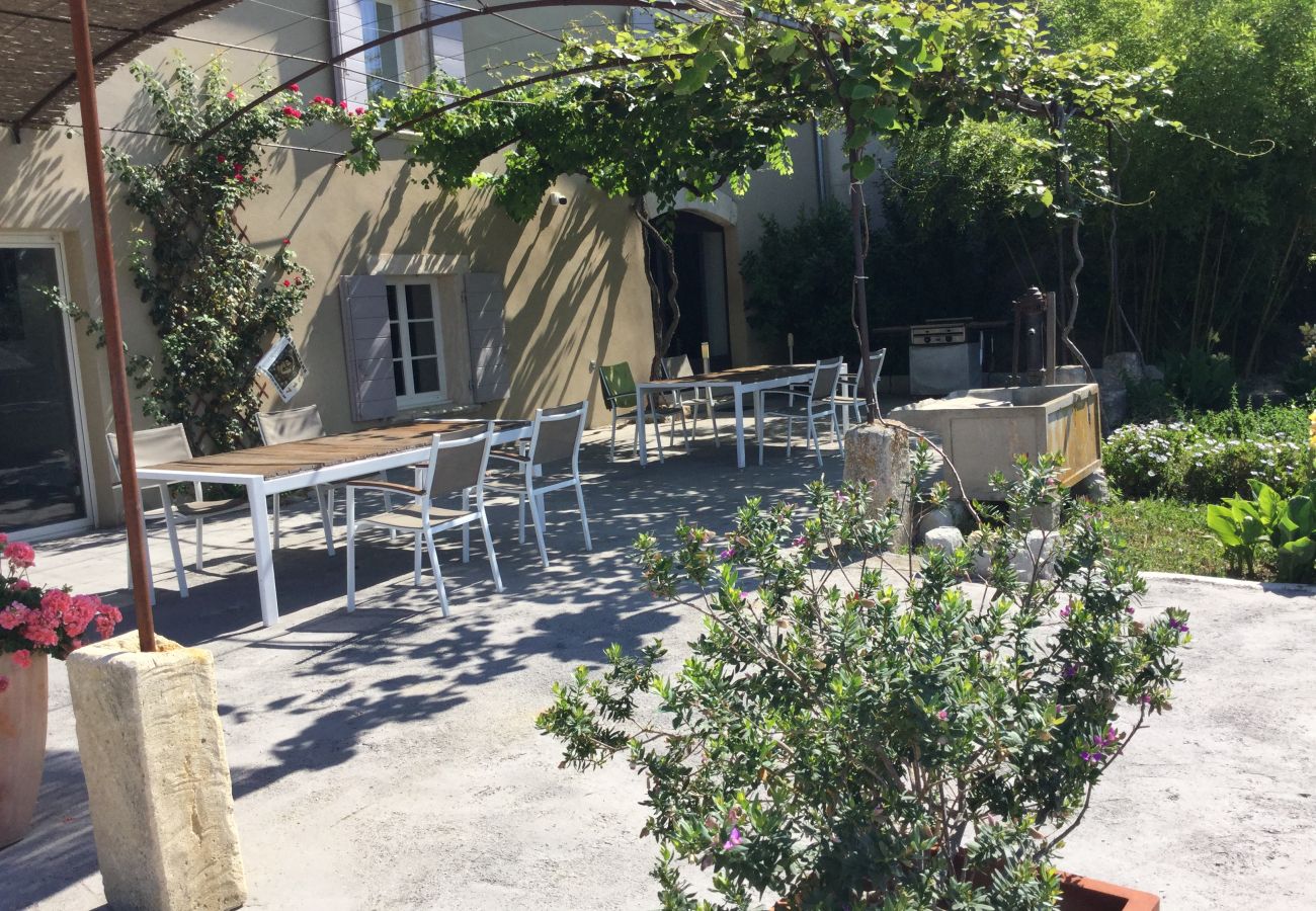 Villa à Barbentane - Location vacances avec piscine BARBENTANE LS6-255.