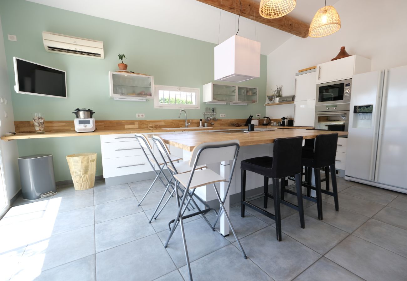 Villa à Barbentane - Location vacances avec piscine BARBENTANE LS6-255.