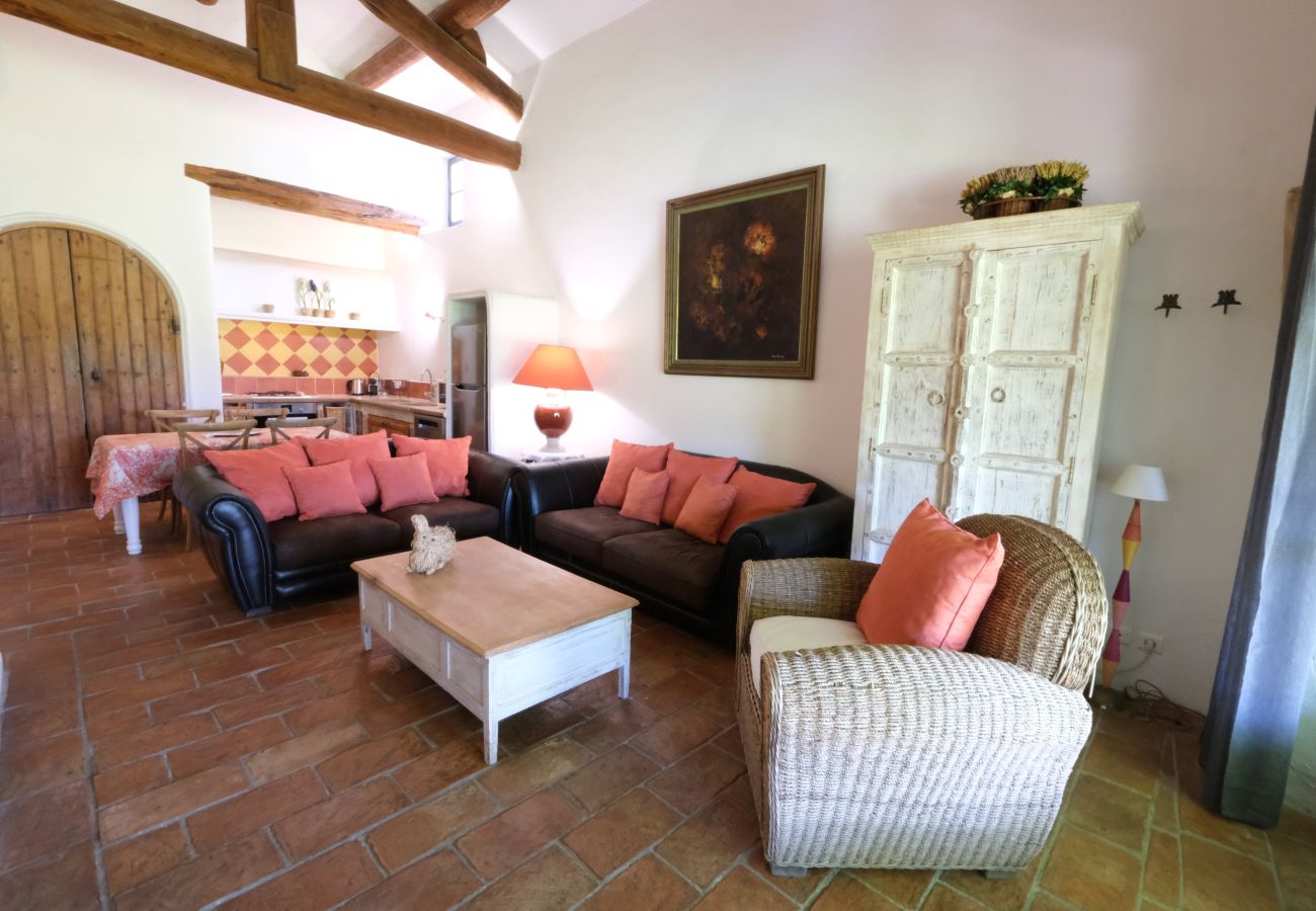 Villa à Cavaillon - Location vacances mas piscine LES TAILLADES LS2-11