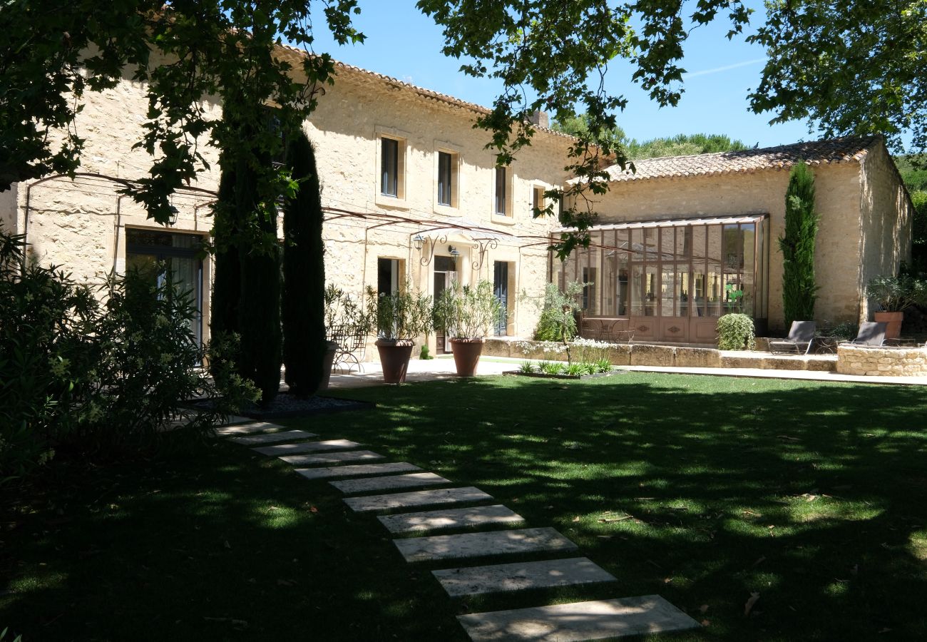 Villa à Cavaillon - Location vacances mas piscine LES TAILLADES LS2-11