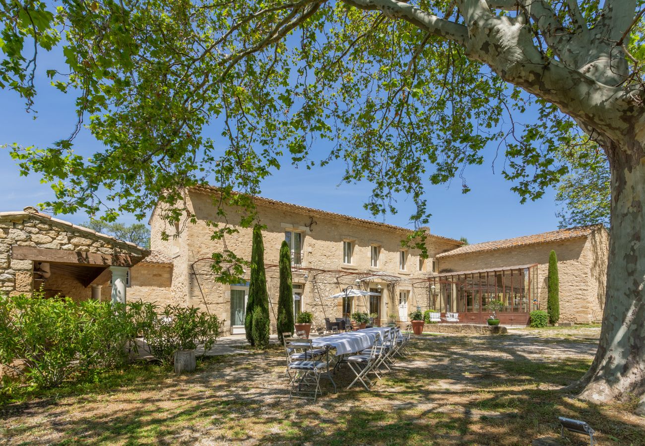 Villa à Cavaillon - Location vacances mas piscine LES TAILLADES LS2-11