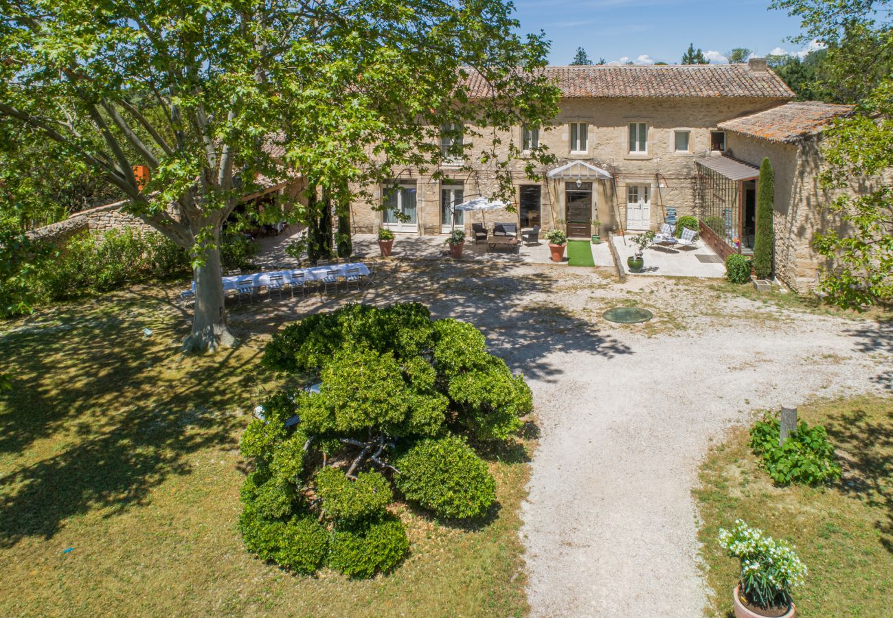Villa à Cavaillon - Location vacances mas piscine LES TAILLADES LS2-11