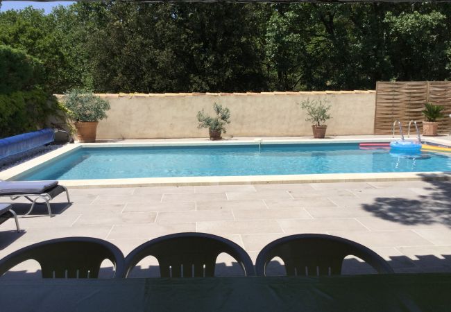 Maison à Taillades - Location vacances maison piscine TAILLADES LS2-281. Maison à Taillades - Location vacances maison piscine TAILLADES LS2-281.