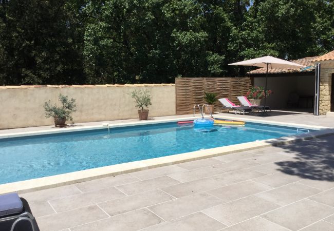 Maison à Taillades - Location vacances maison piscine TAILLADES LS2-281. Maison à Taillades - Location vacances maison piscine TAILLADES LS2-281.