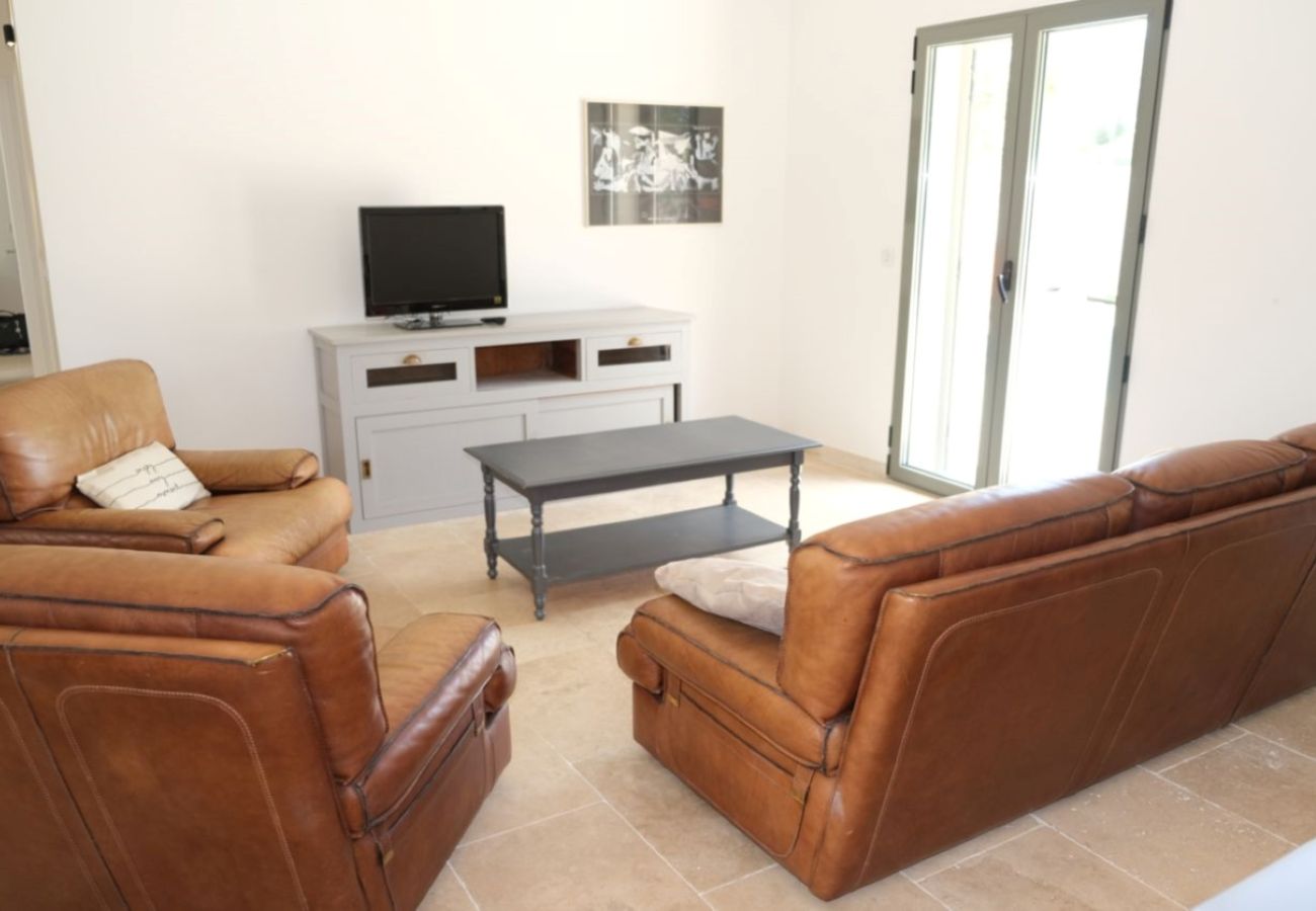 Villa à Aureille - Location vacances maison piscine AUREILLE LS1-373.