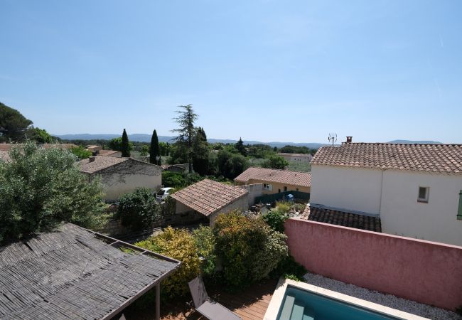 Maison à Mérindol - Location vacances maison piscine MERINDOL LS2-398. Maison à Mérindol - Location vacances maison piscine MERINDOL LS2-398.