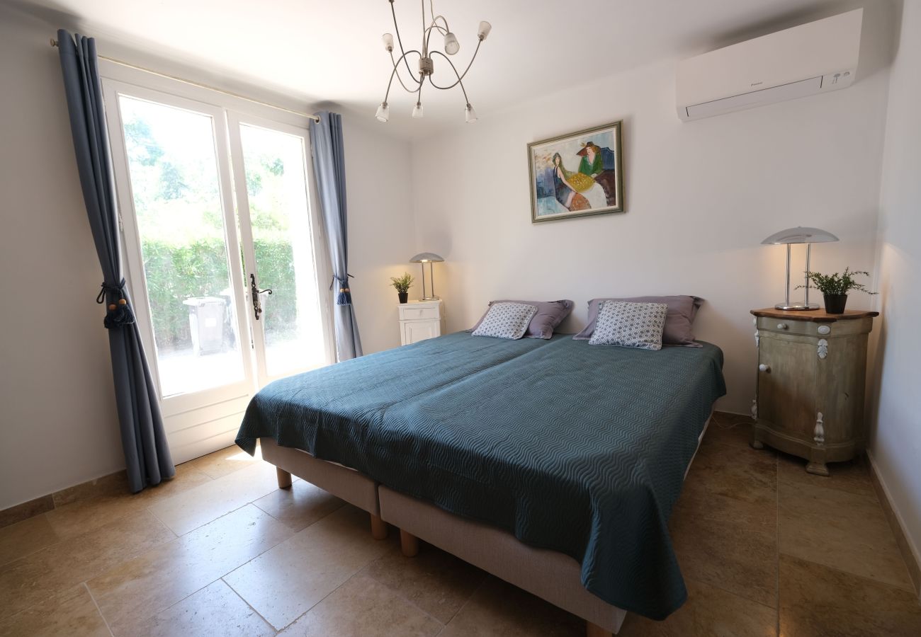 Maison à Mouriès - Location vacances maison piscine MOURIES LS1-308