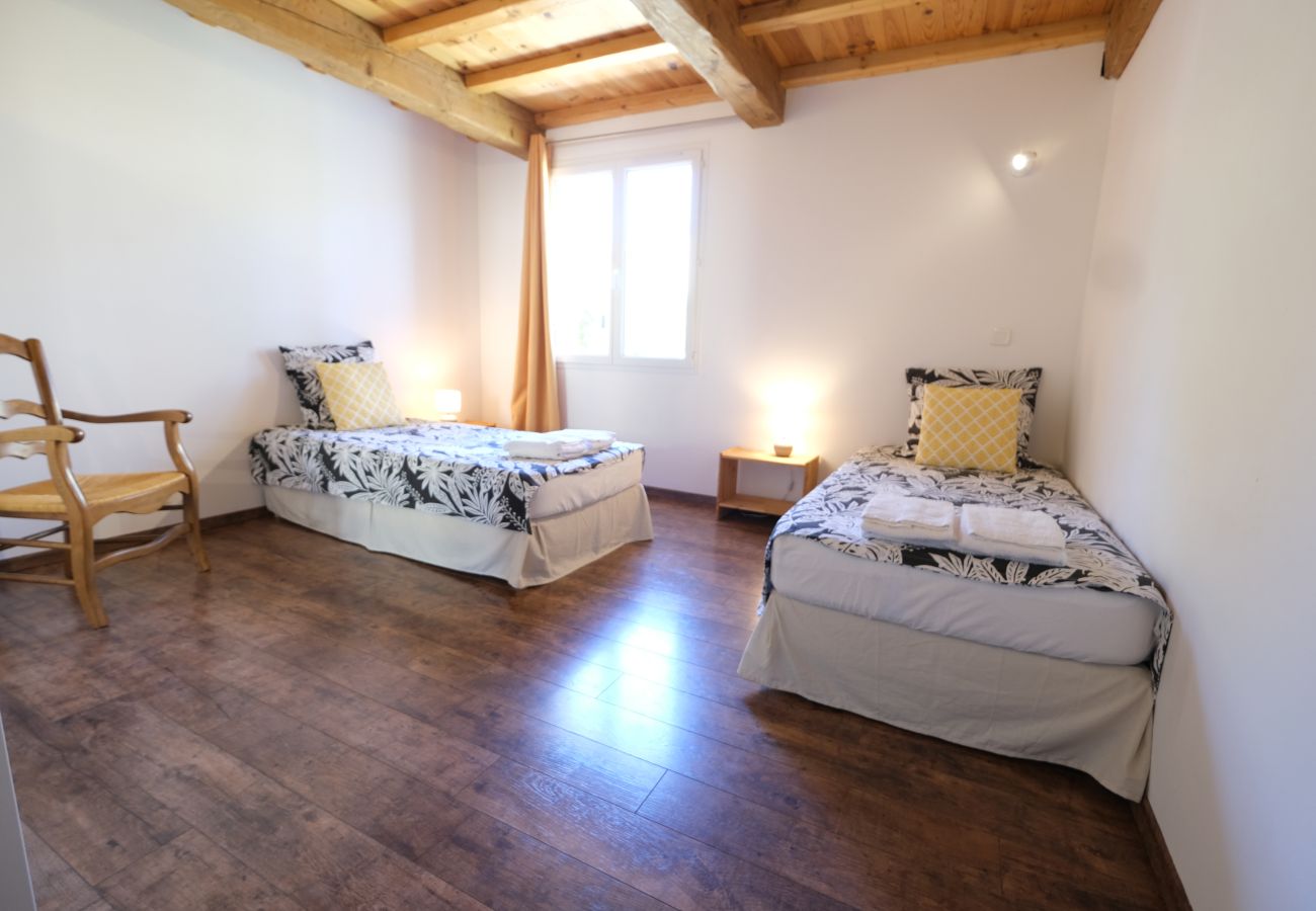 Maison à Aureille - Location vacances maison piscine AUREILLE LS1-406.