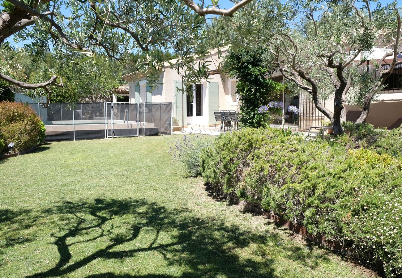 Maison à Aureille - Location vacances maison piscine AUREILLE LS1-406.