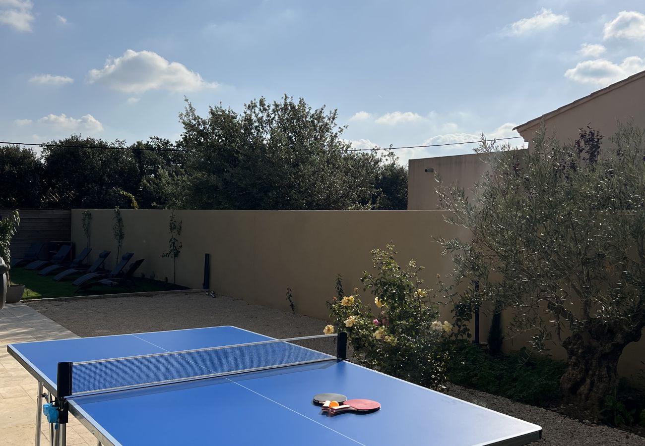 Villa à Aureille - Location vacances maison piscine AUREILLE LS1-401.