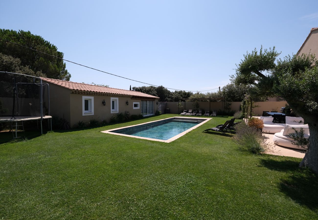 Villa à Aureille - Location vacances maison piscine AUREILLE LS1-401.