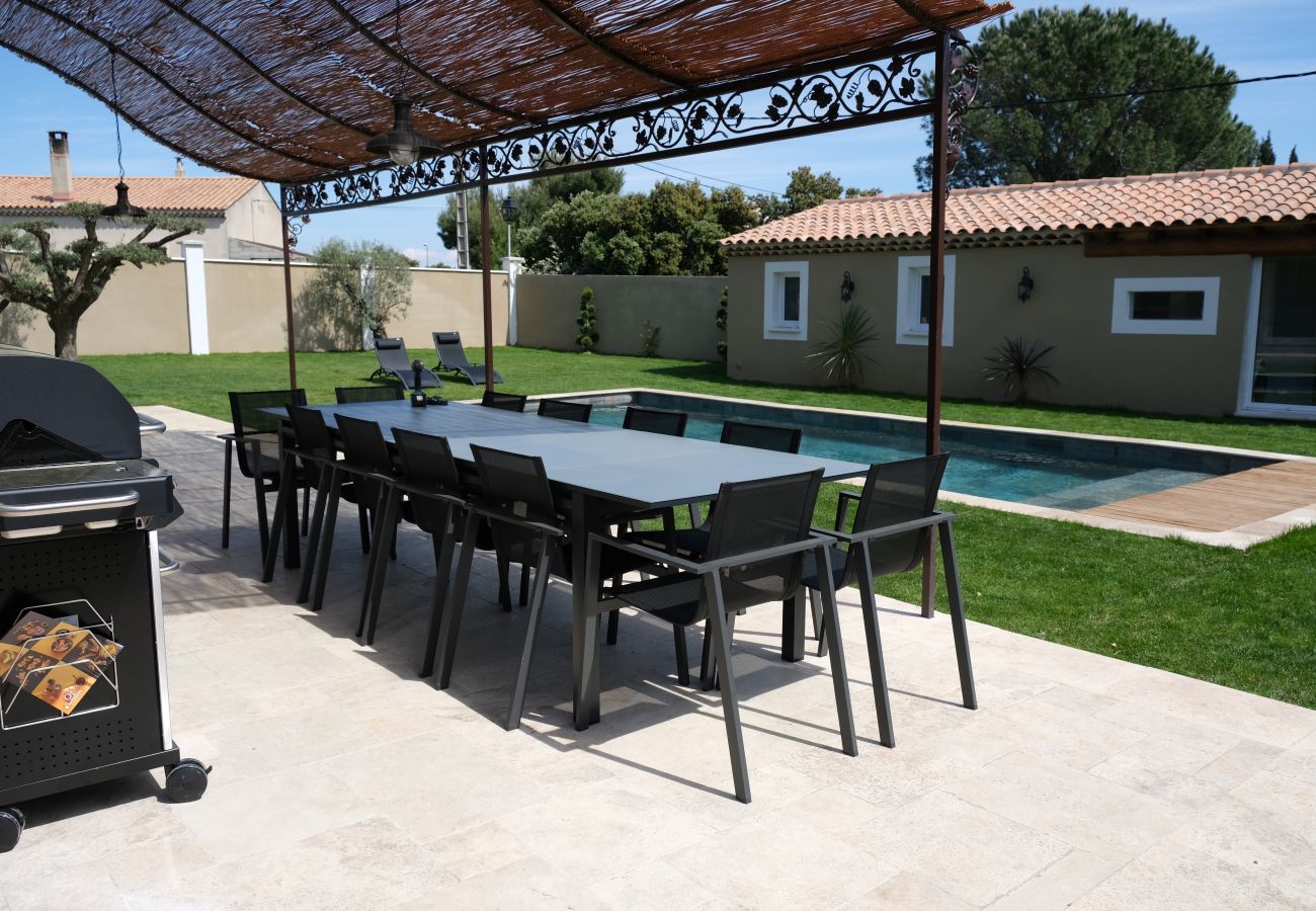 Villa à Aureille - Location vacances maison piscine AUREILLE LS1-401.
