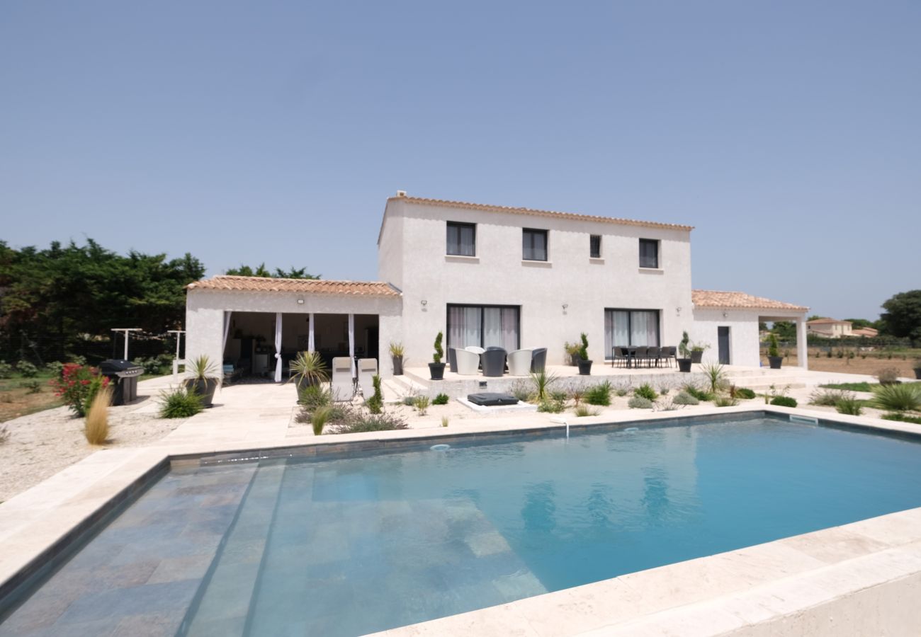 Villa à Arles - Location vacances maison piscine ARLES LS3-432.