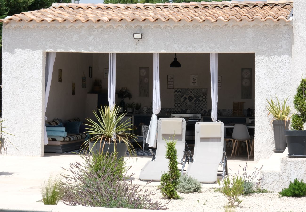 Villa à Arles - Location vacances maison piscine ARLES LS3-432.