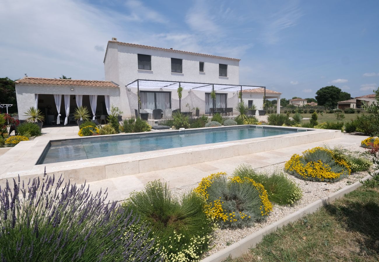 Villa à Arles - Location vacances maison piscine ARLES LS3-432